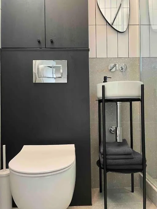 Studio Pilsudski Wroclaw Apartment